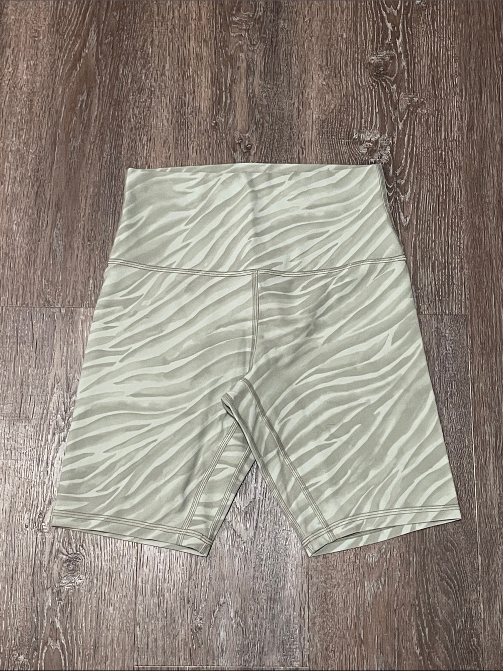 EUC Lululemon Matching Workout Bundle. Size 6 - Picture 5 of 12